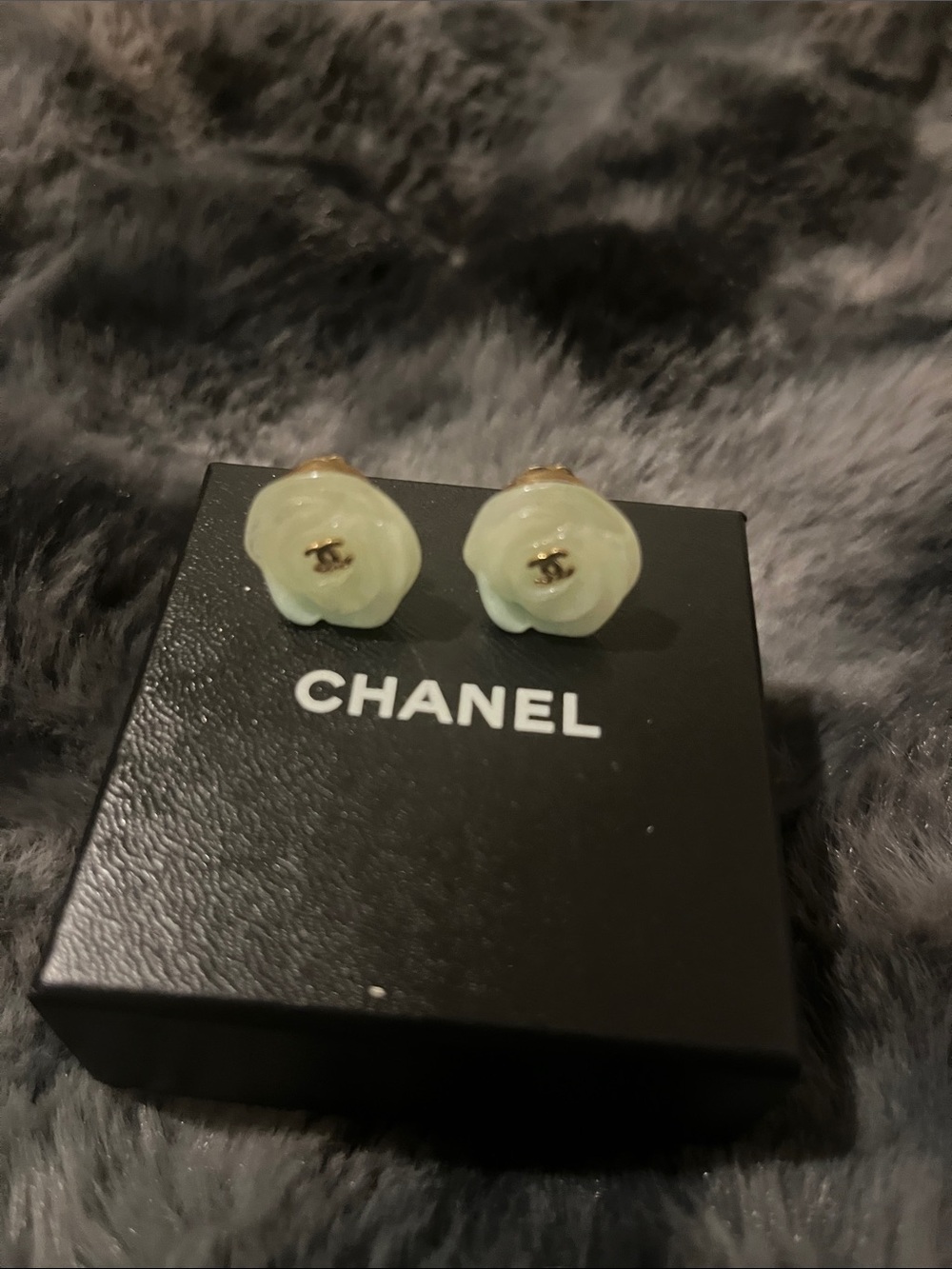 Vintage CoCo Channel light mint green earrings - Picture 3 of 4
